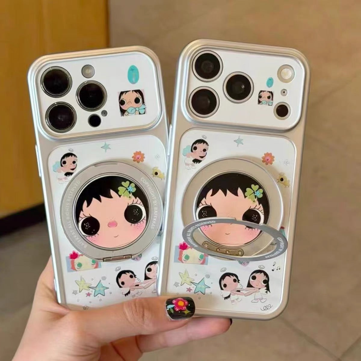 Four-Leaf Clover Rotating Stand Phone Case with Small Jade Accent