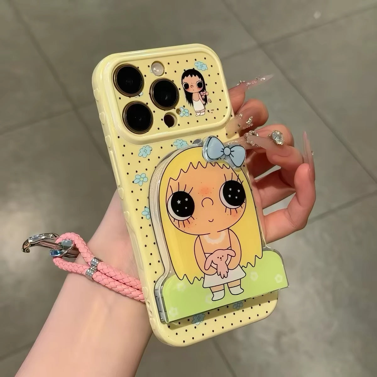 Phone case with 3D wings and a small jade-style kickstand