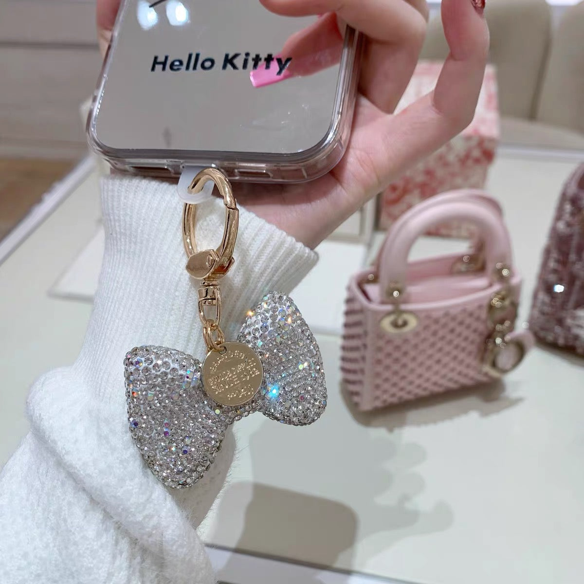 Hello Kitty Bow Sweet-Style Mirrored Rhinestone-Embellished Phone Case with Chain