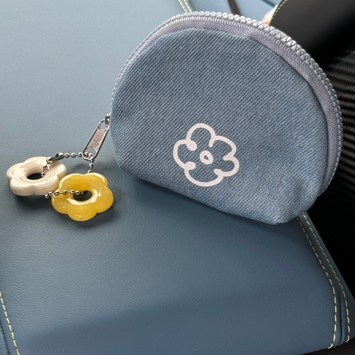 Denim flower storage bag