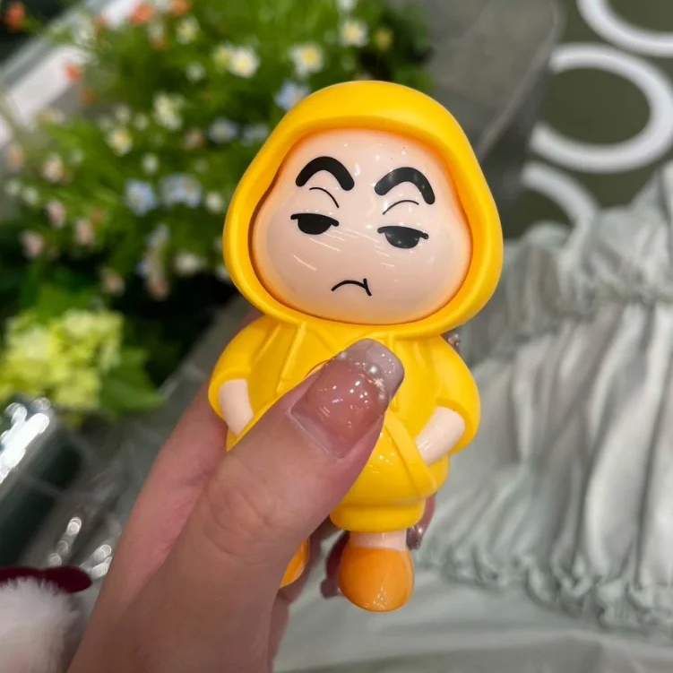 Crayon Shin-chan face-changing pendant