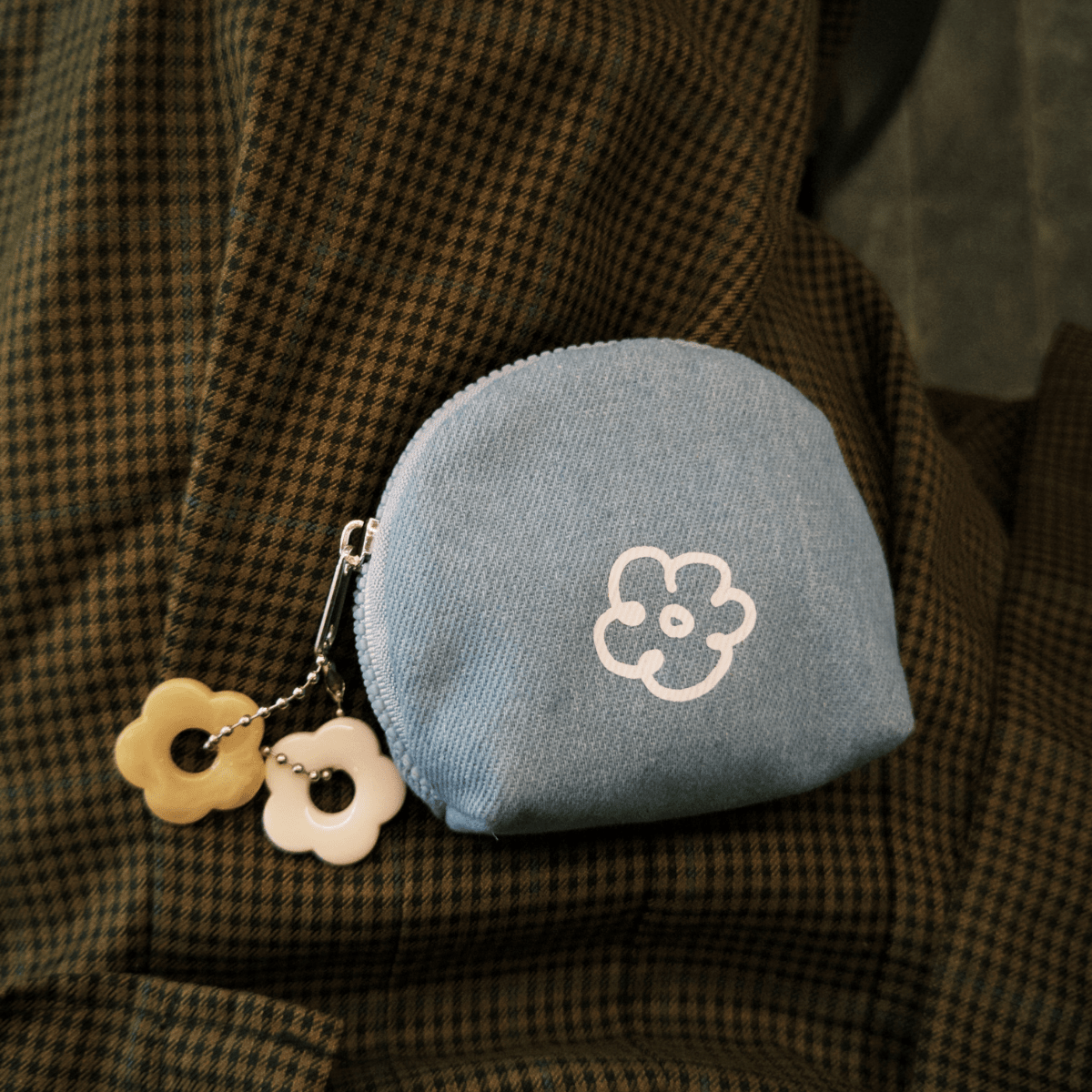 Denim flower storage bag