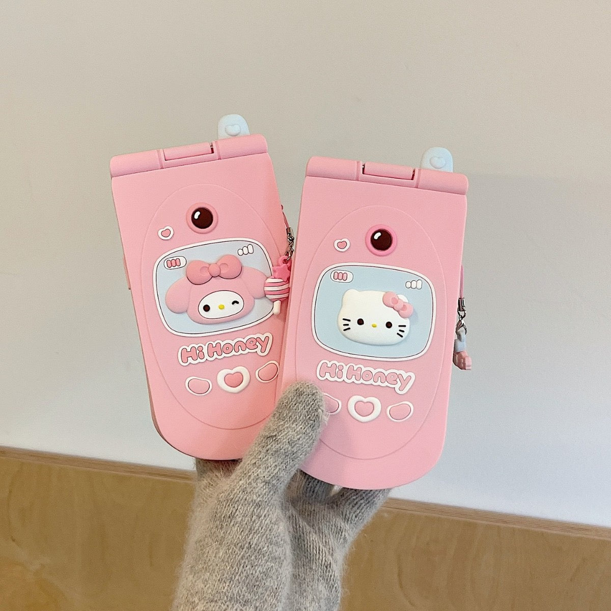 Hello Kitty Flip Mirror Pendant Phone Case