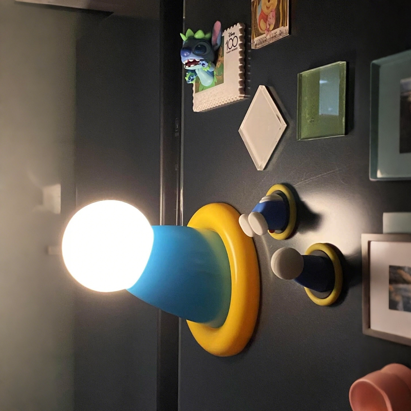 Doraemon Madoka hand wall lamp