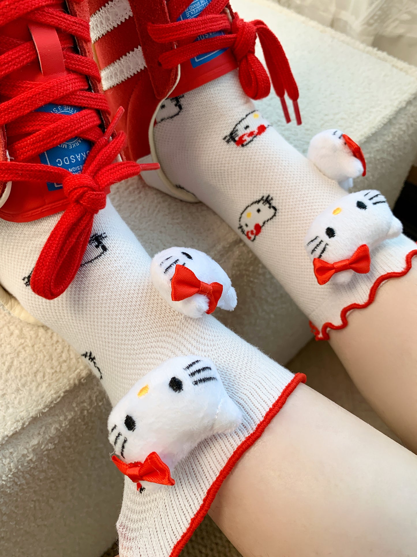 Cute cat flower trim breathable socks