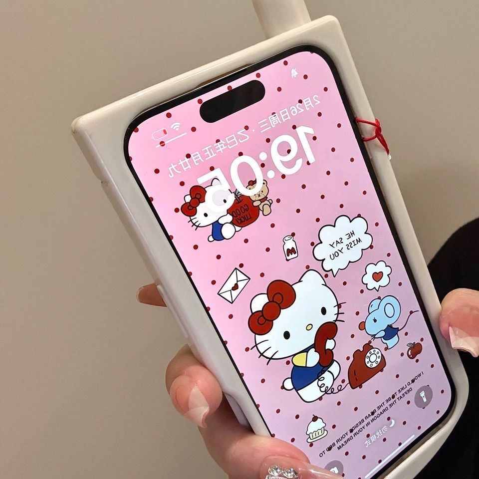 Kitty phone case with heart-shaped flip mirror