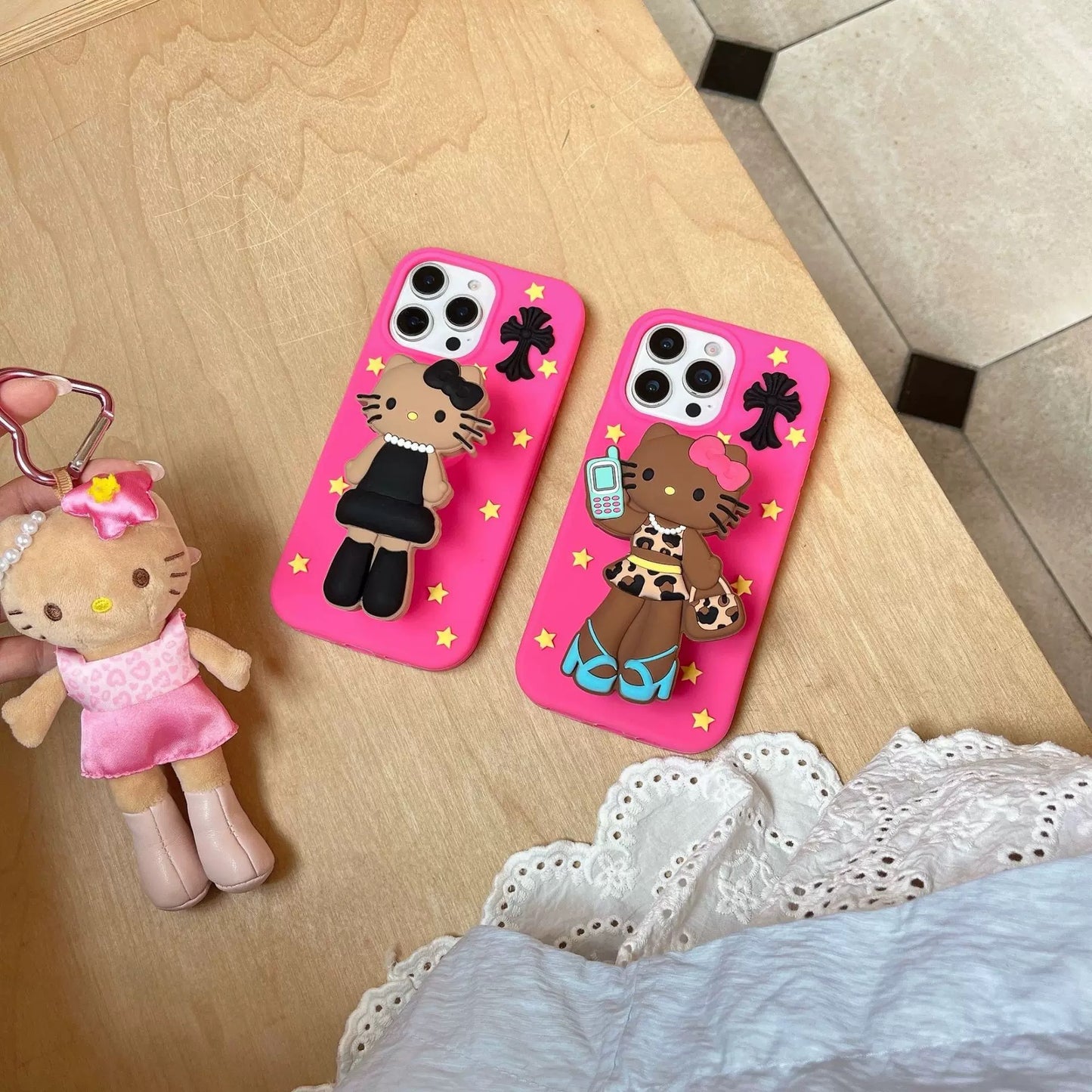 Long-Legged Leopard-Print Hello Kitty Phone Case with Stand