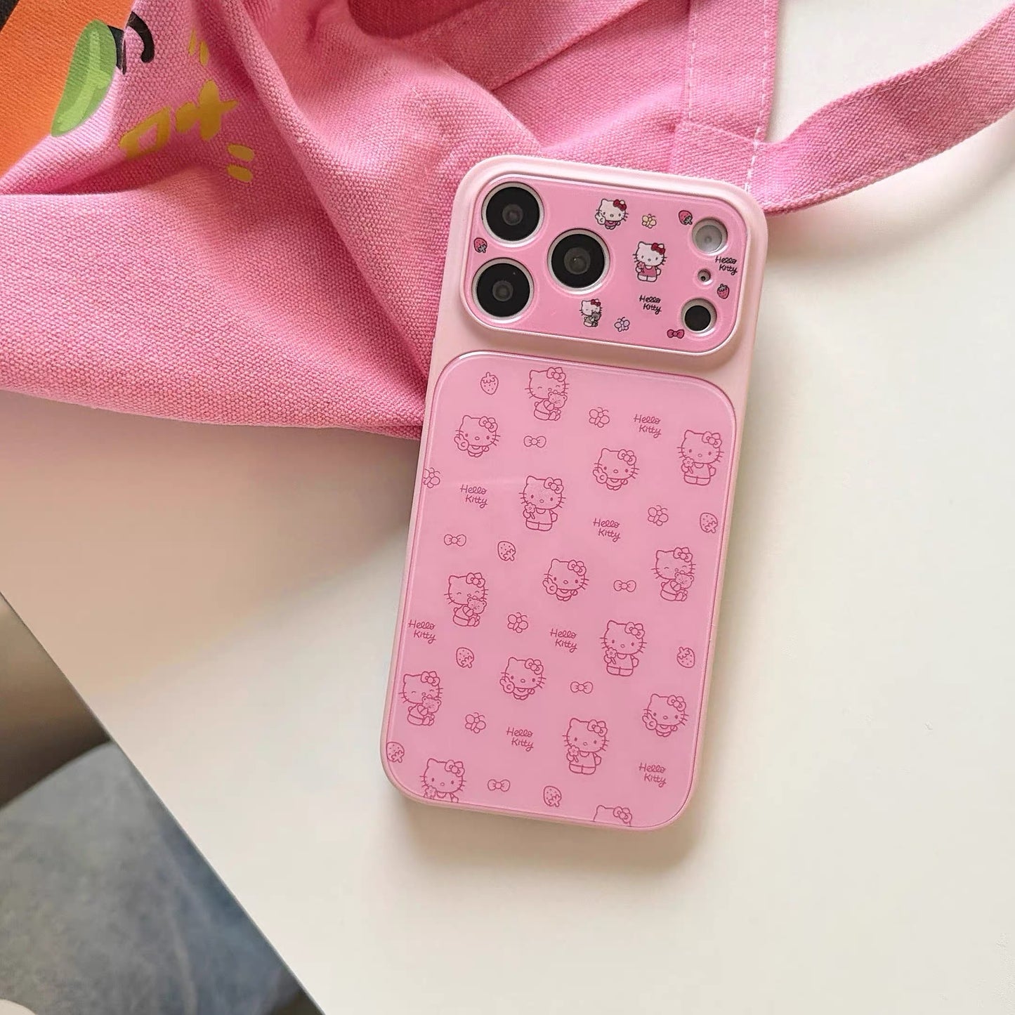 Line-Art Hello Kitty Phone Case with Short Lanyard