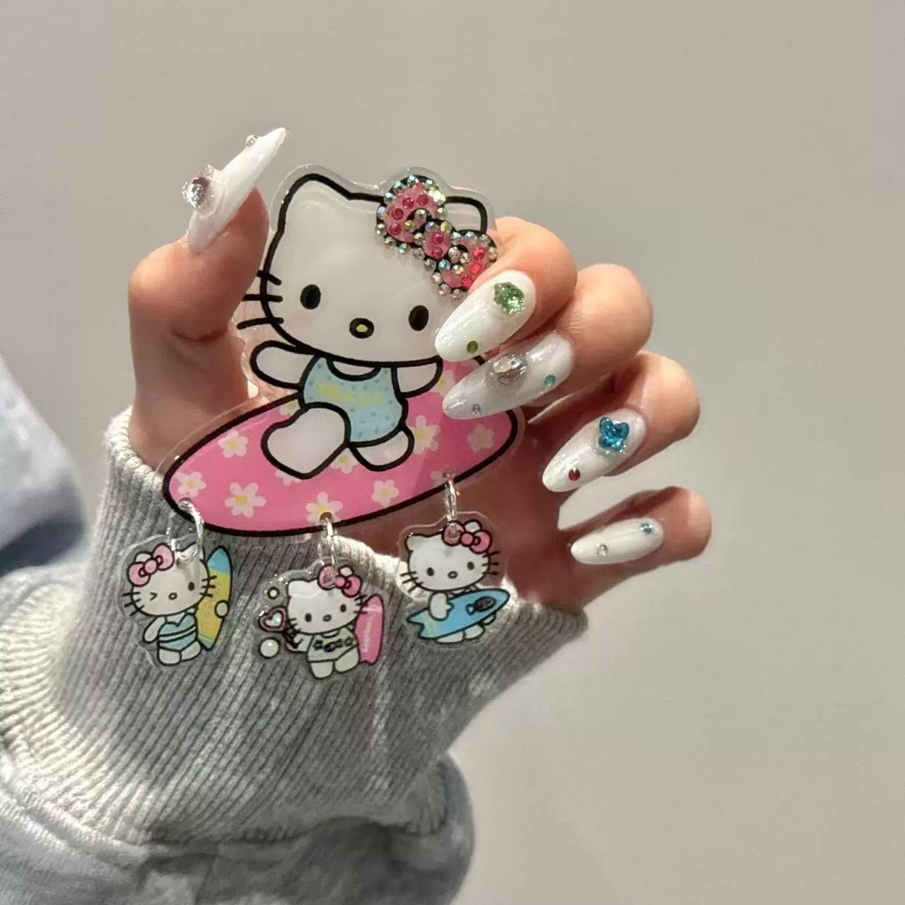 Cartoon Floral Surfboard Bubble-Blowing Hello Kitty