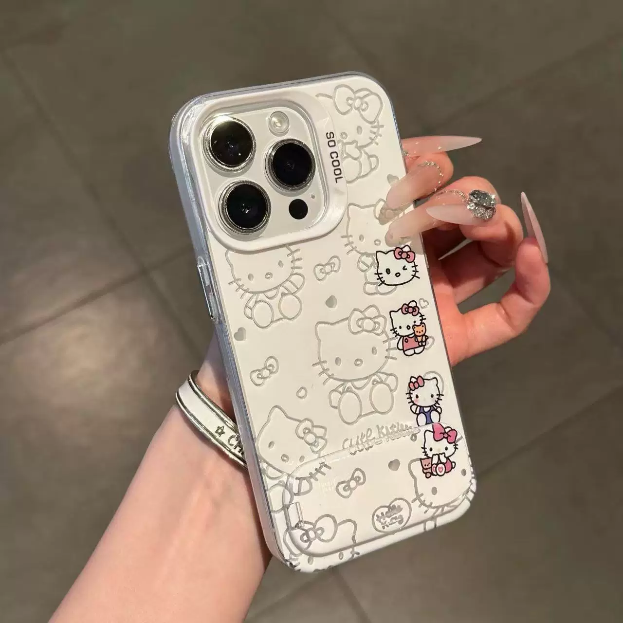 Kitty & Crayon Shin-chan phone case