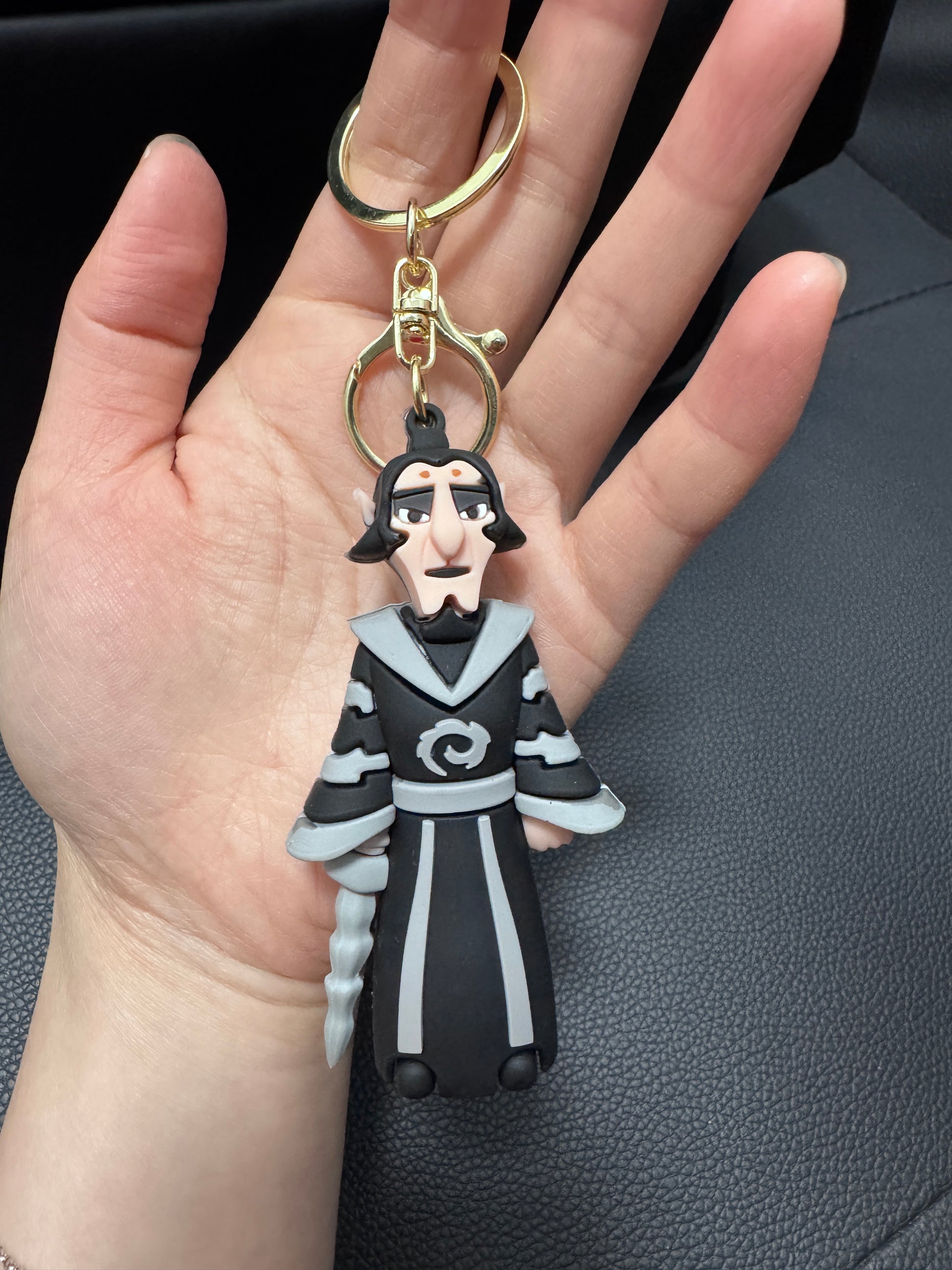 Round bottle Shen Gongbao pendant