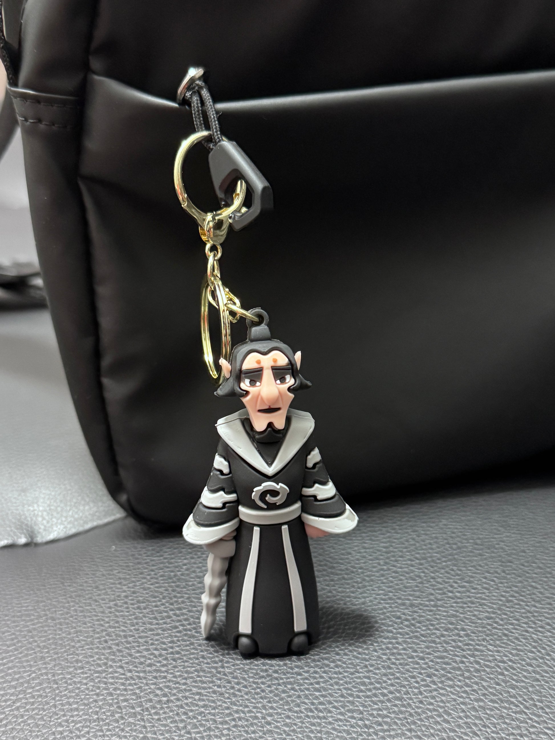 Round bottle Shen Gongbao pendant