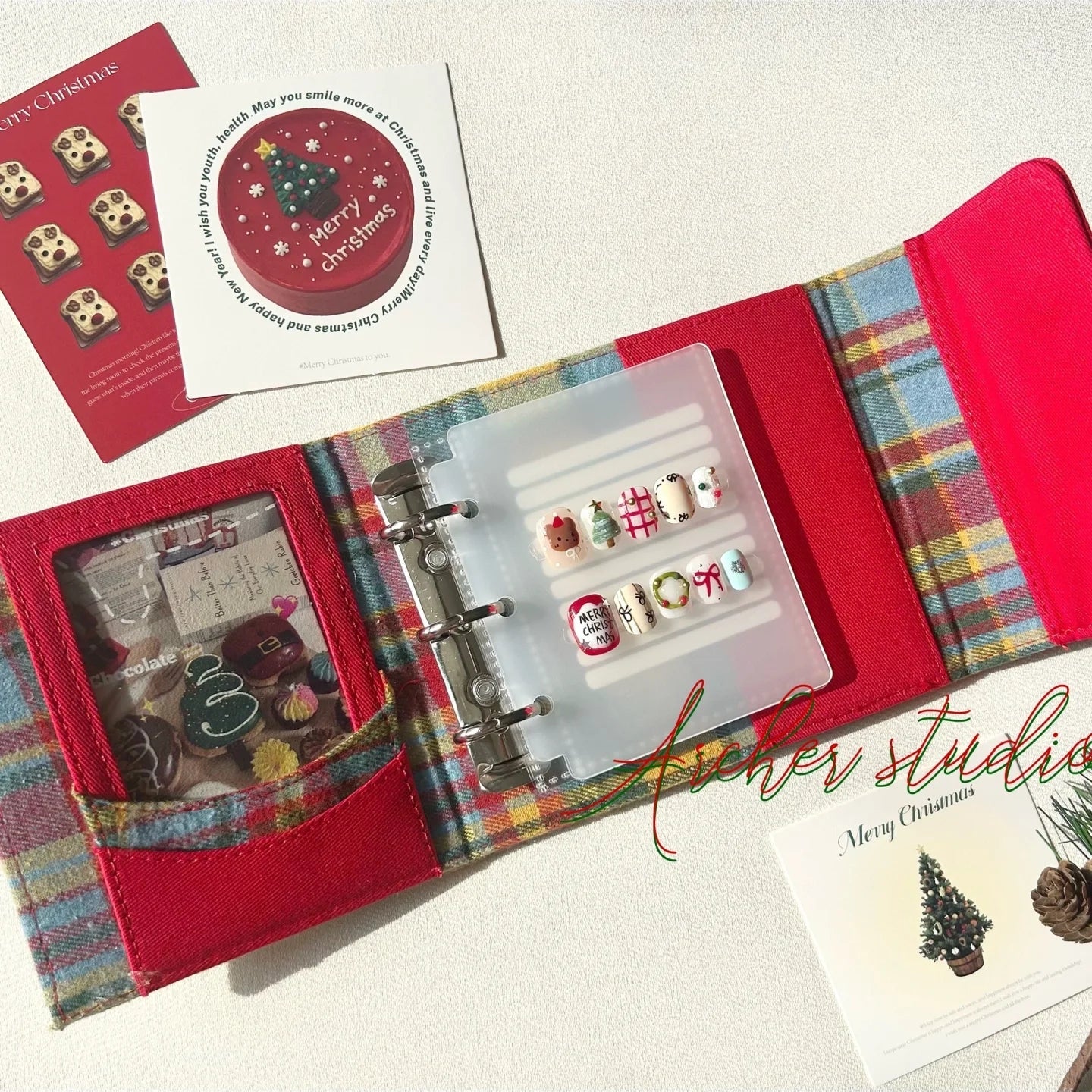 Loose-leaf nail wallet