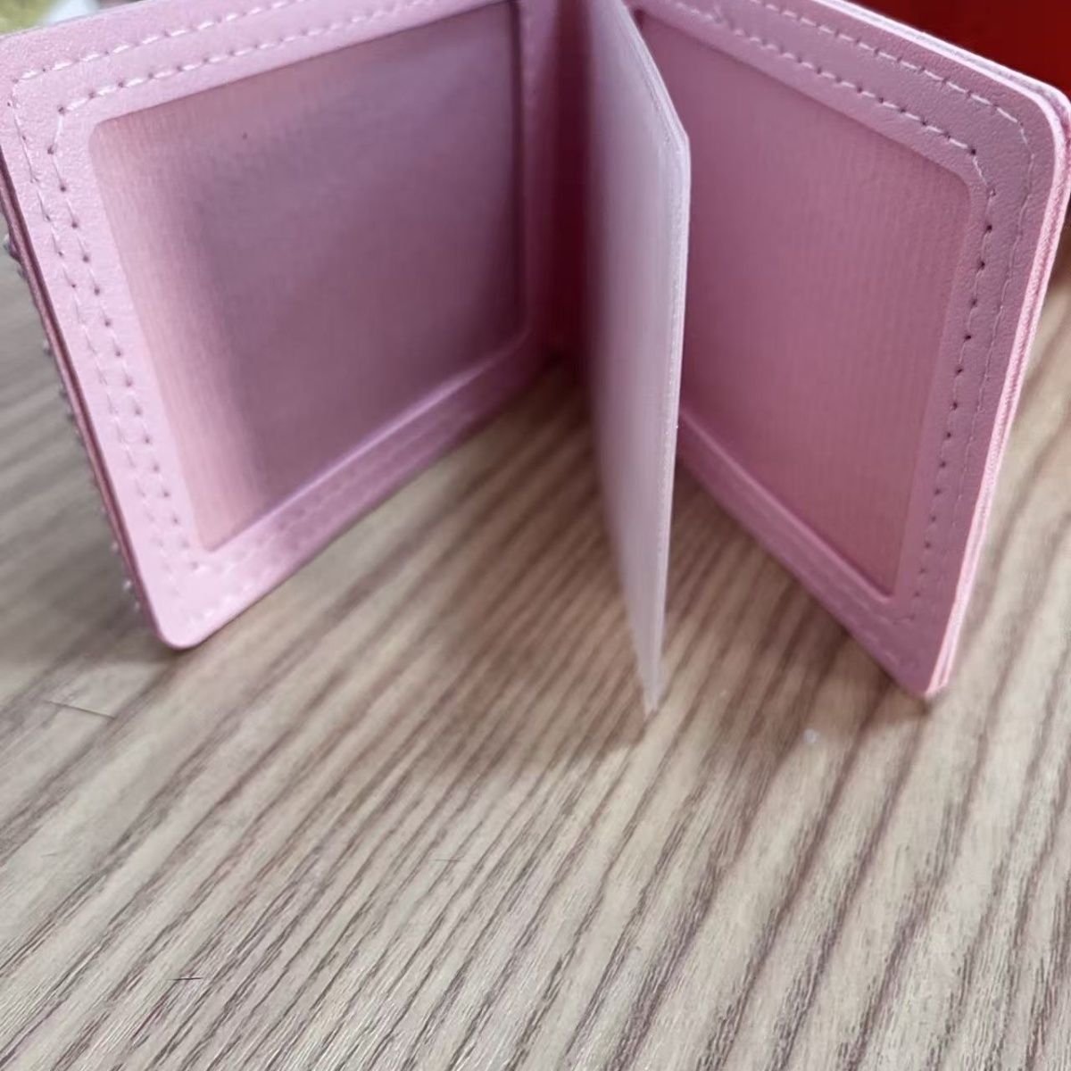 Hello Kitty Driver's License Holder / Card Case