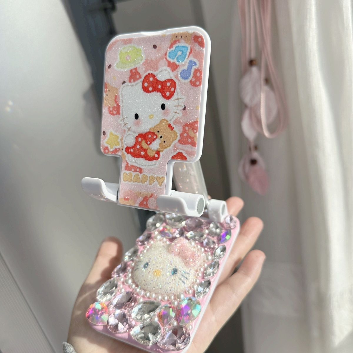 Kitty-Themed Adjustable Phone Stand