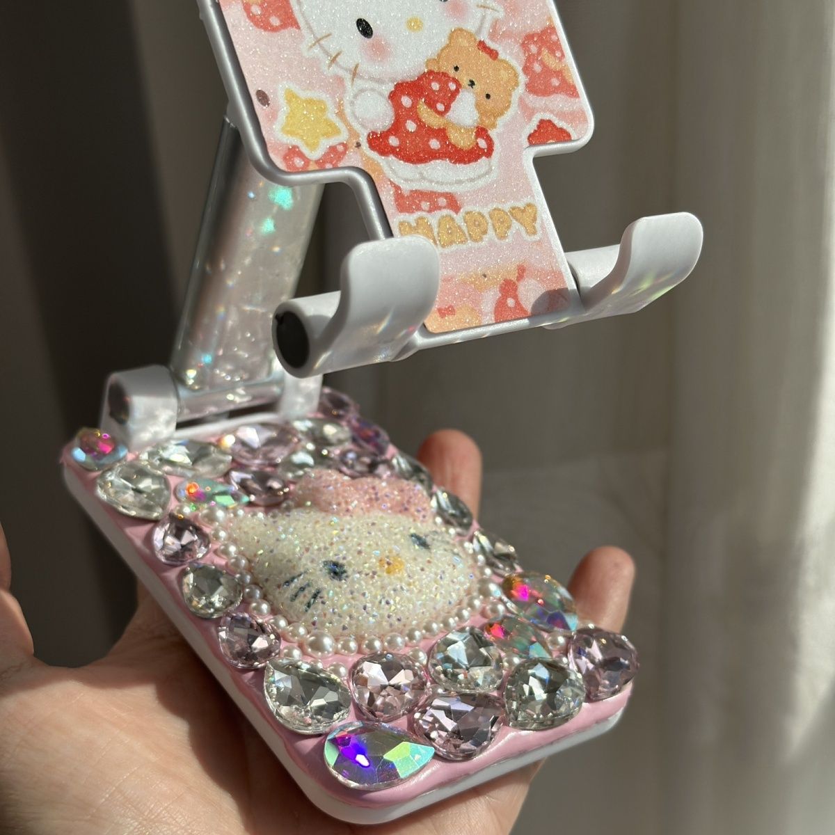 Kitty-Themed Adjustable Phone Stand