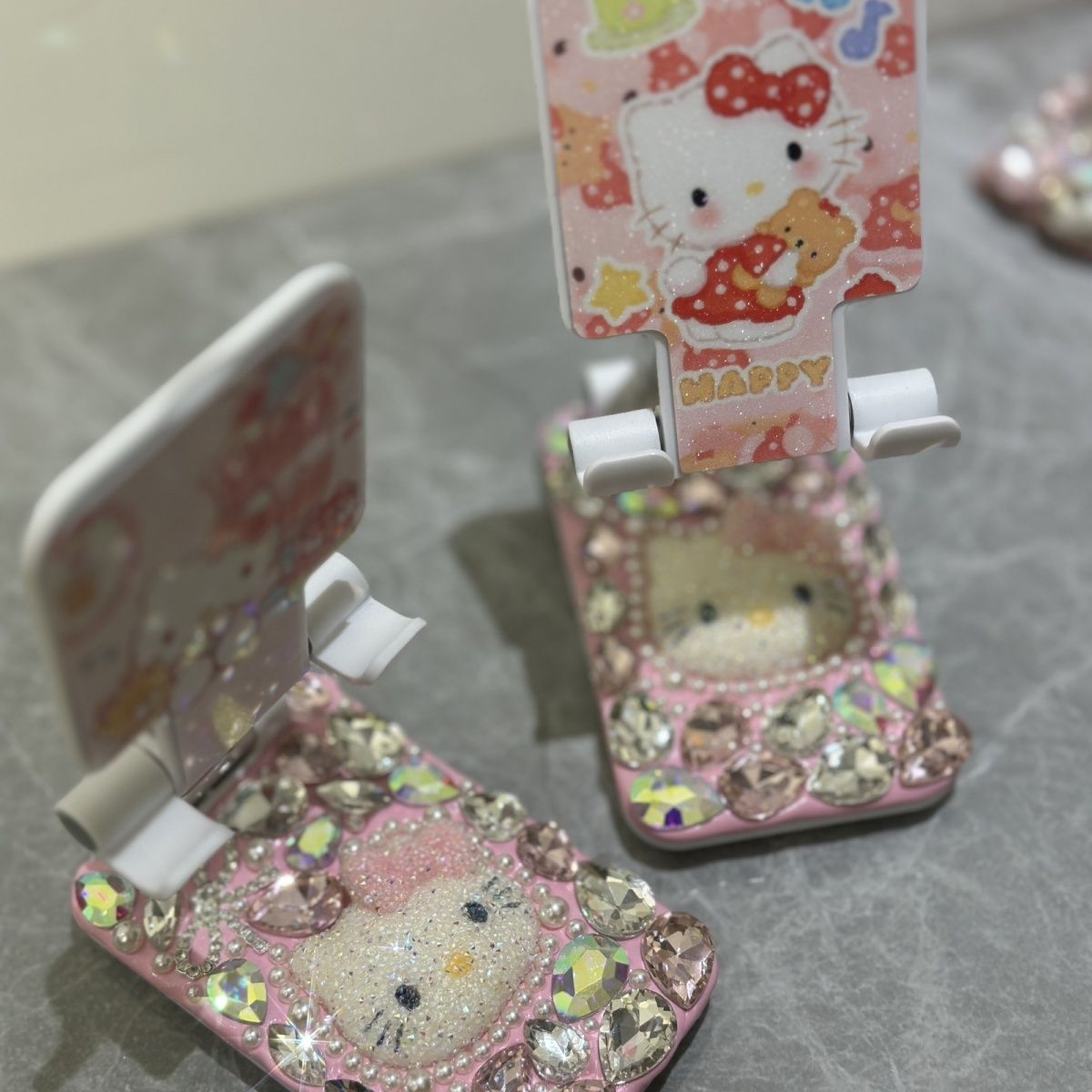 Kitty-Themed Adjustable Phone Stand