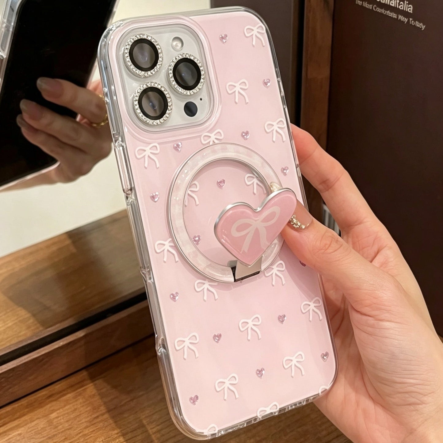Screen-filling pink diamond hearts and bows + foldable stand + wrist strap