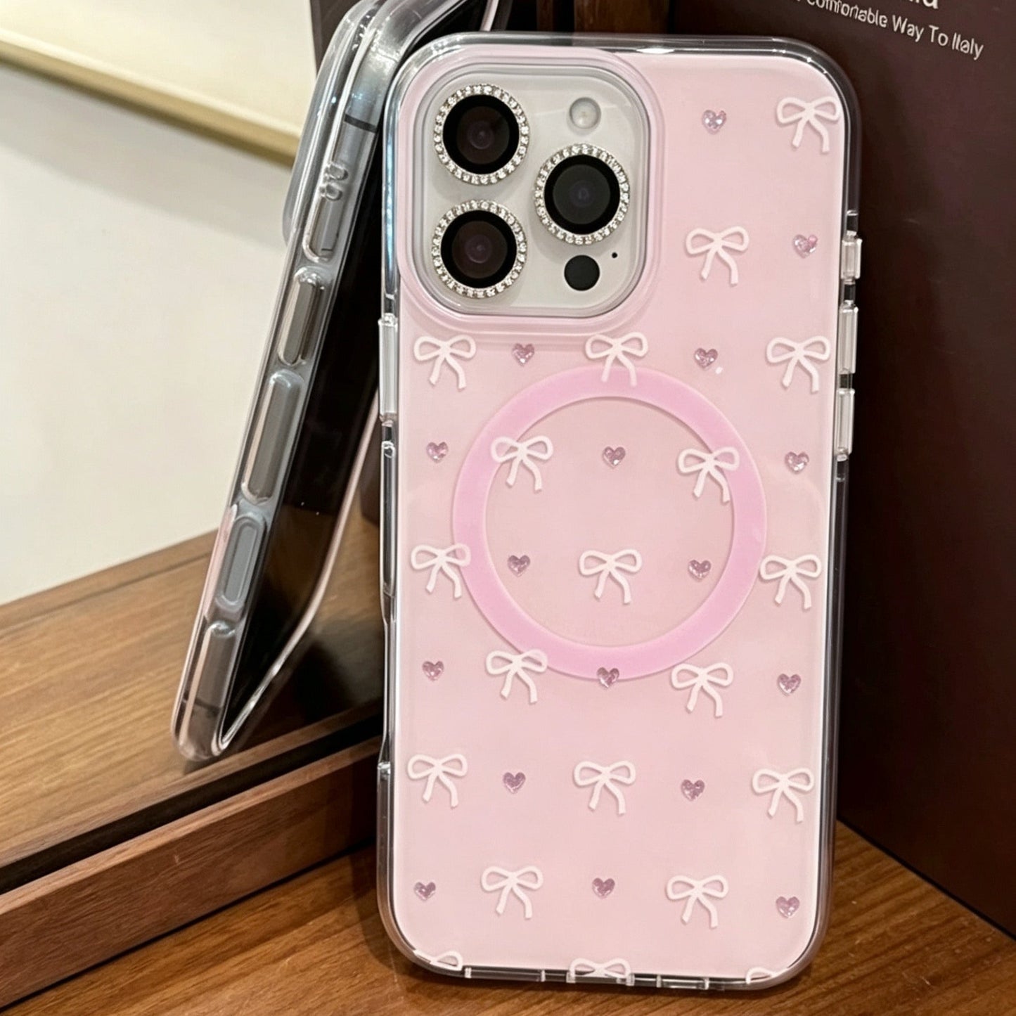 Screen-filling pink diamond hearts and bows + foldable stand + wrist strap