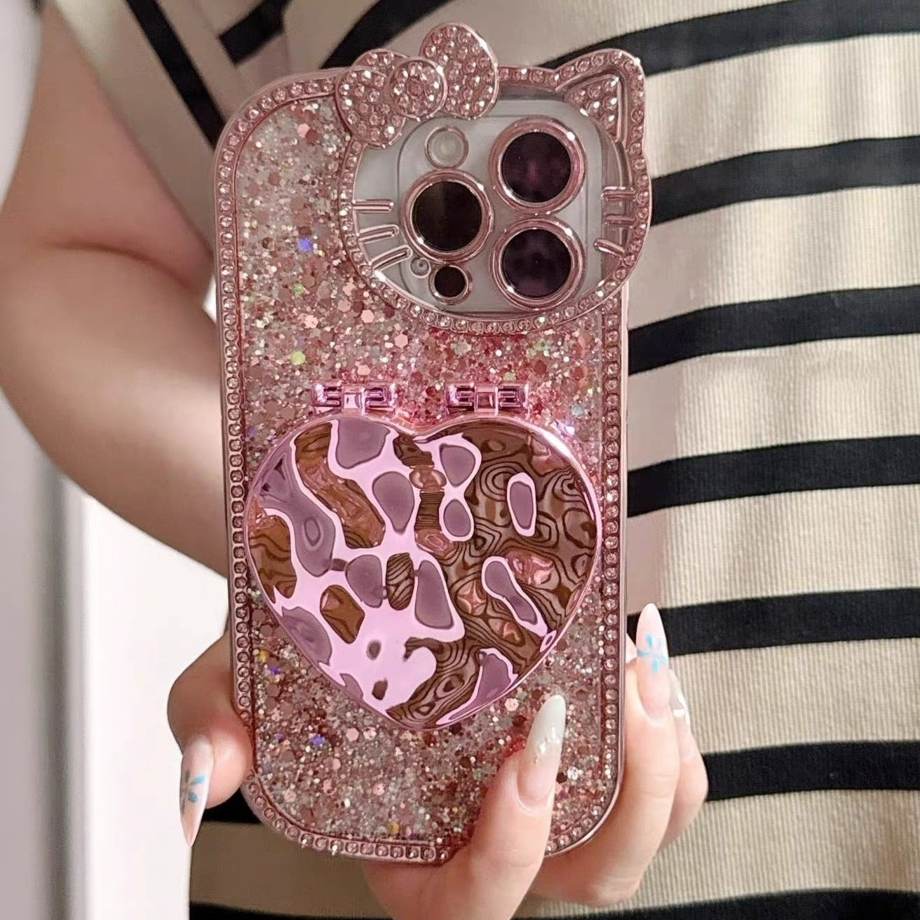 3D Heart-Shaped Flip-Mirror Phone Case with Cat-Lens Design