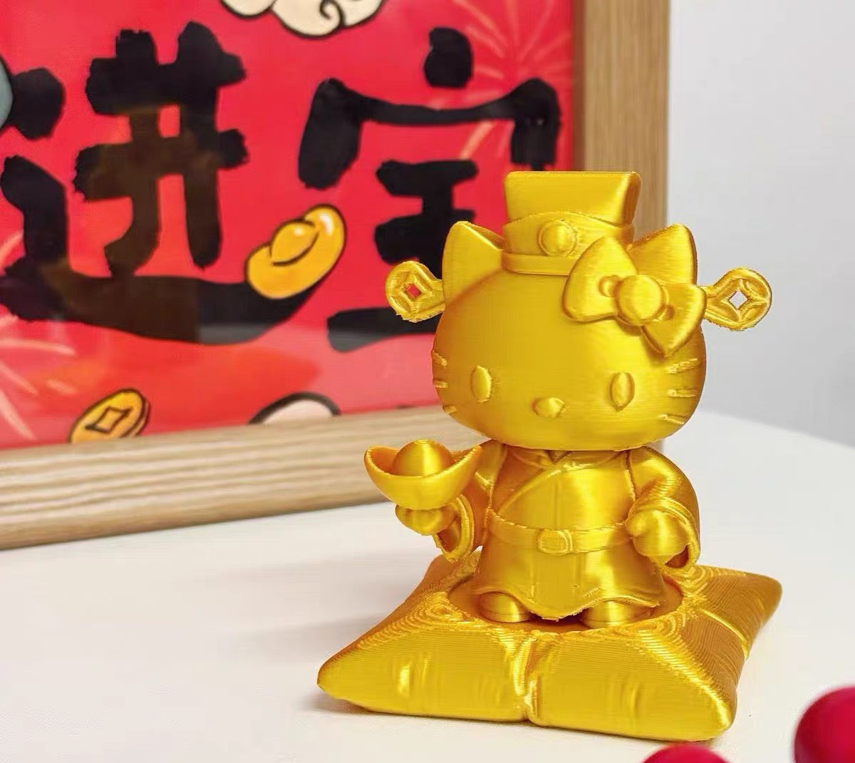 Golden God of Wealth Hello Kitty Figurine – Cute Cartoon Desktop Ornament & Small Gift