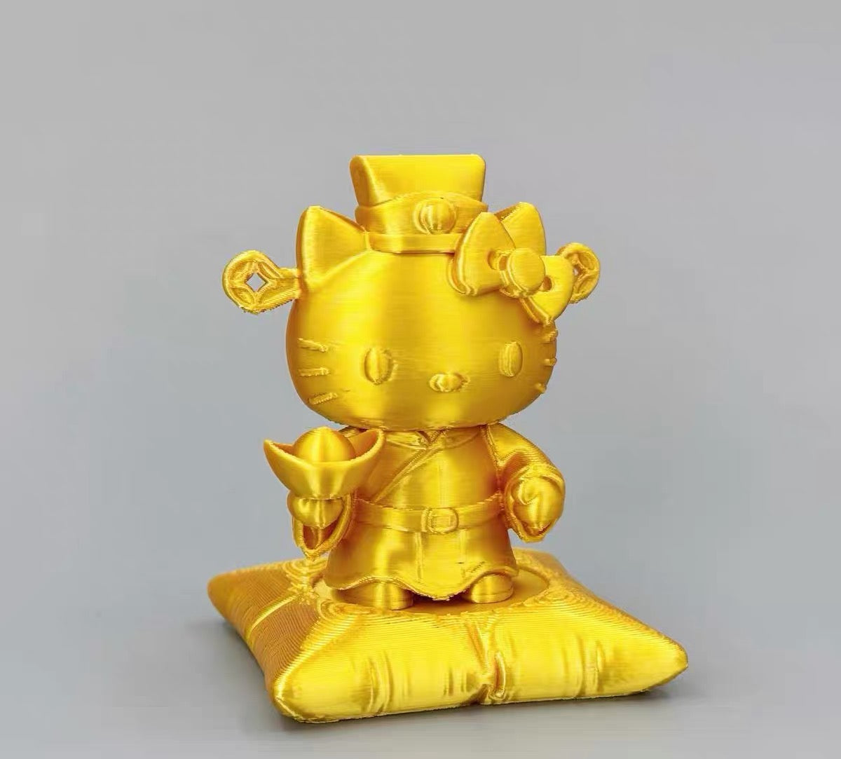 Golden God of Wealth Hello Kitty Figurine – Cute Cartoon Desktop Ornament & Small Gift