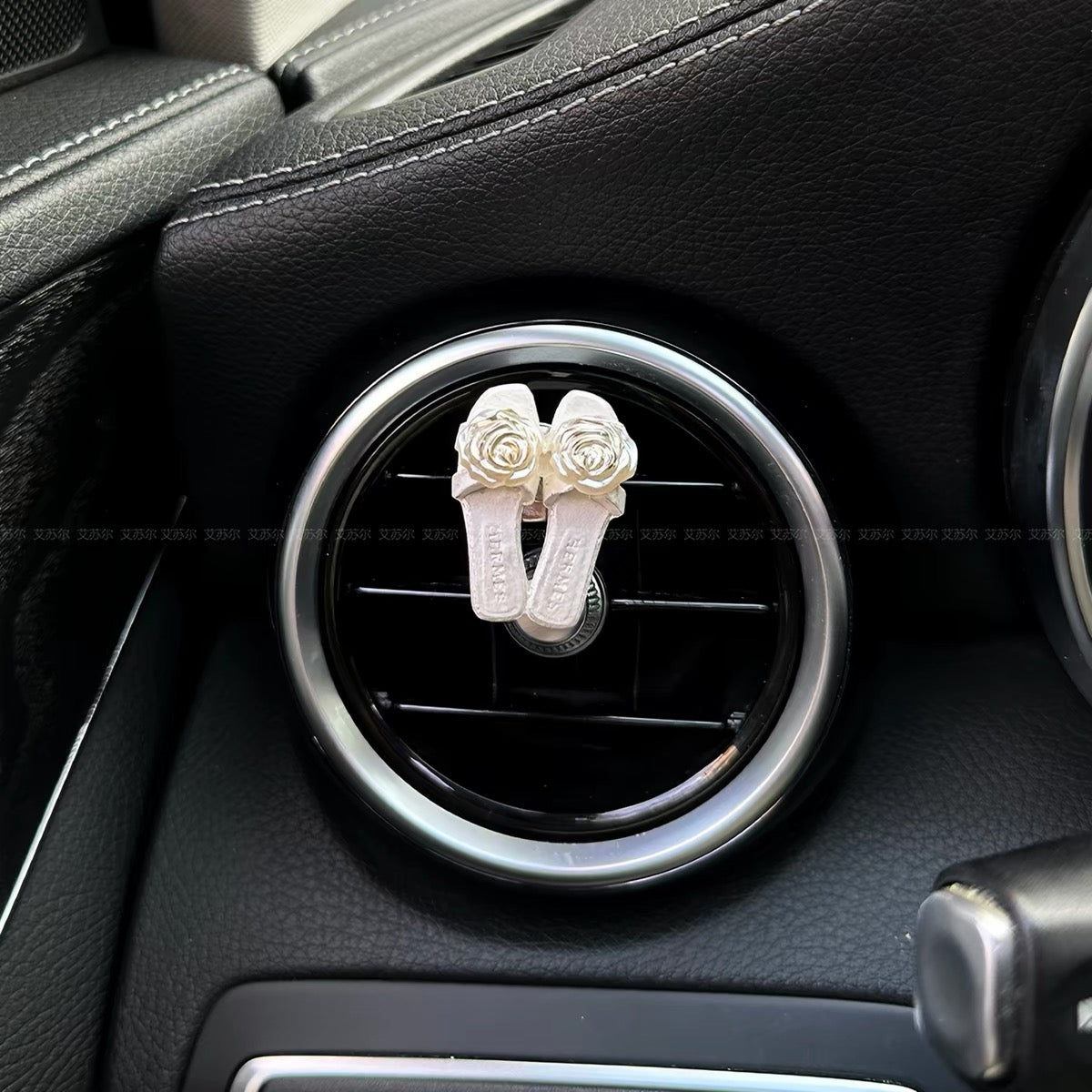 Hello Kitty bag/slipper-shaped car air vent perfume/aromatherapy car interior accessory