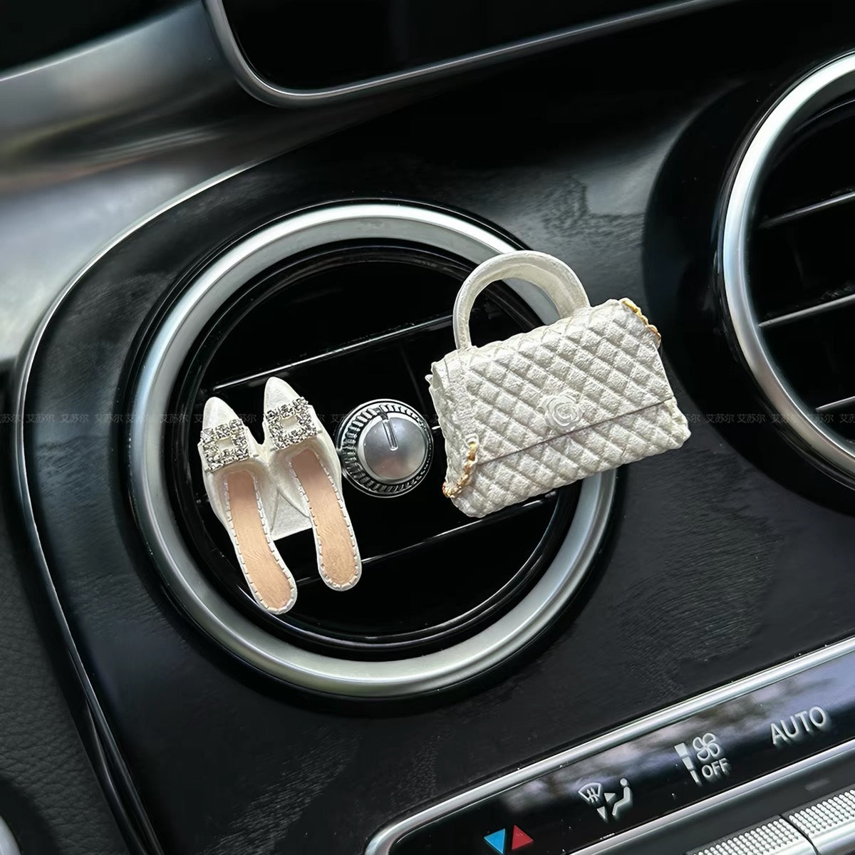 Hello Kitty bag/slipper-shaped car air vent perfume/aromatherapy car interior accessory
