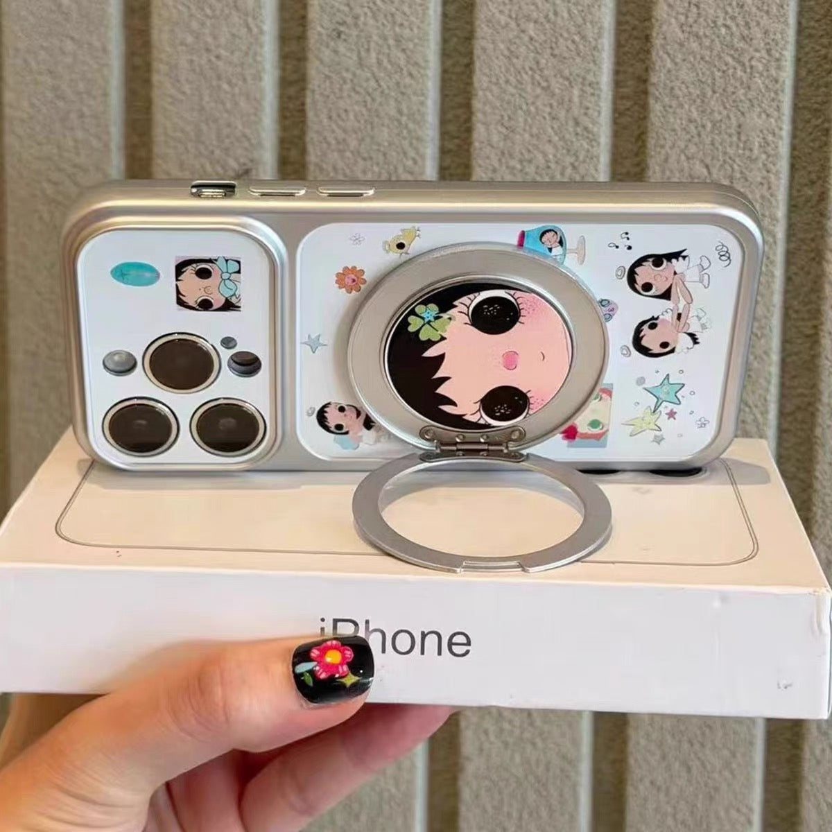 Four-Leaf Clover Rotating Stand Phone Case with Small Jade Accent