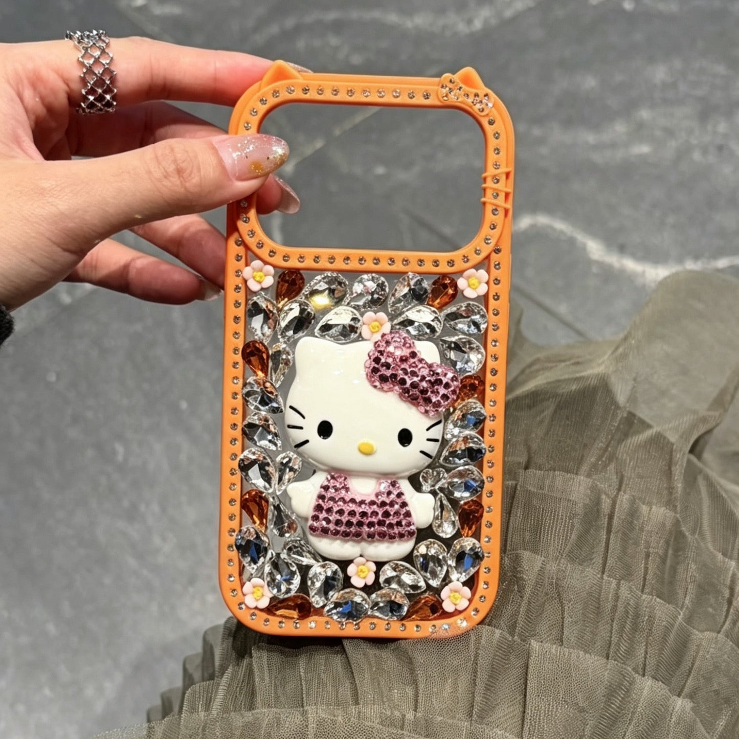 Cute rhinestone-studded Hello Kitty phone case (Instagram style)