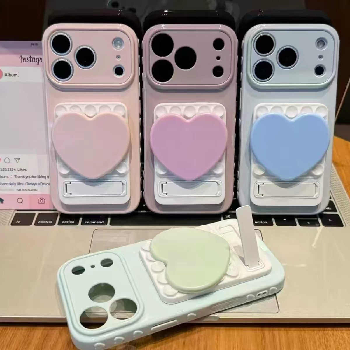 Heart-shaped mirror suction-cup phone case