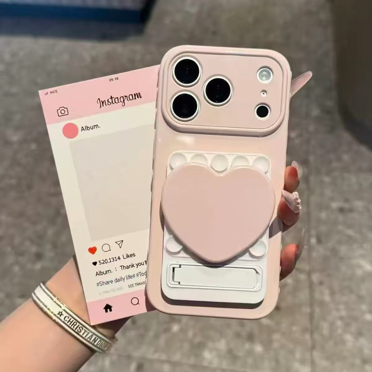 Heart-shaped mirror suction-cup phone case