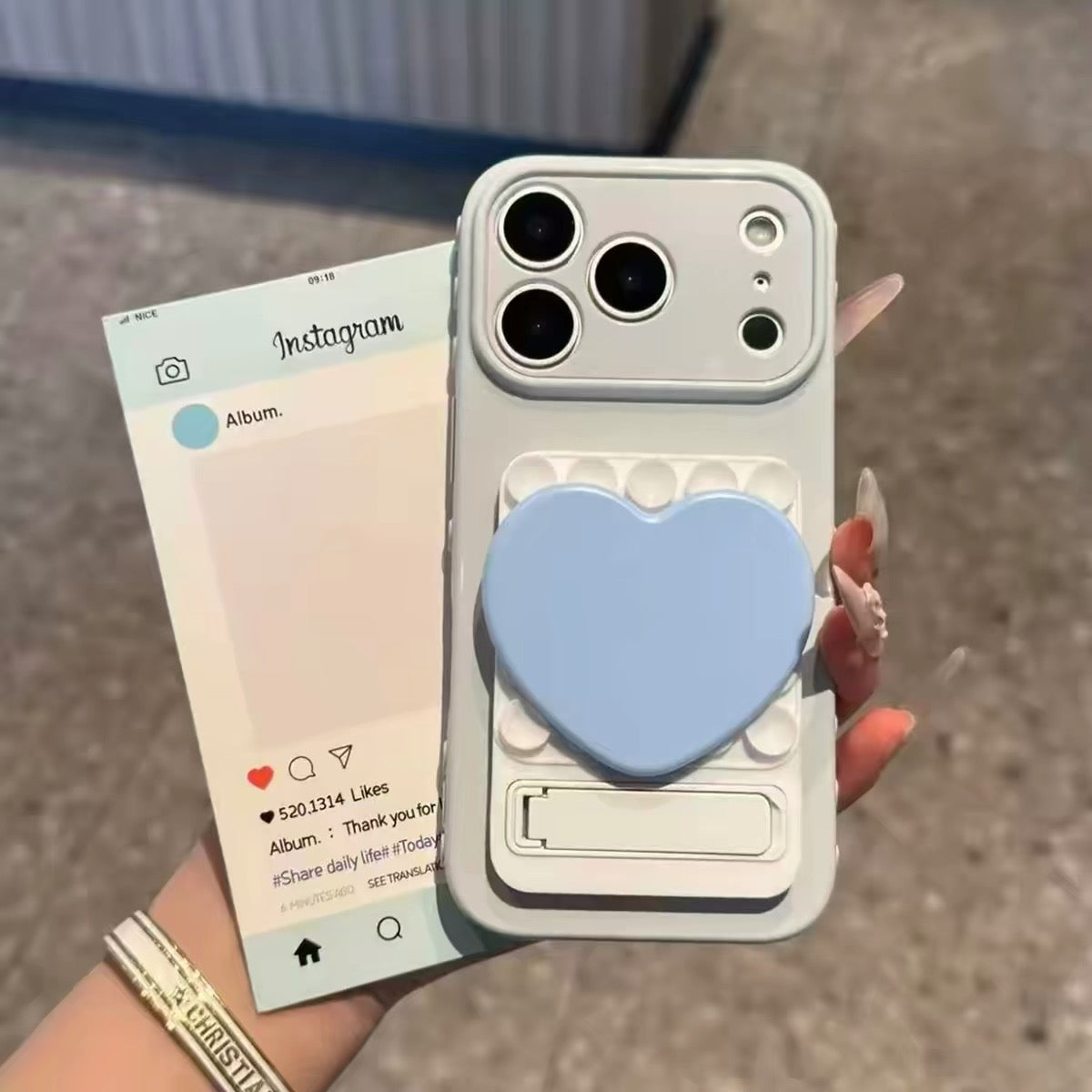 Heart-shaped mirror suction-cup phone case