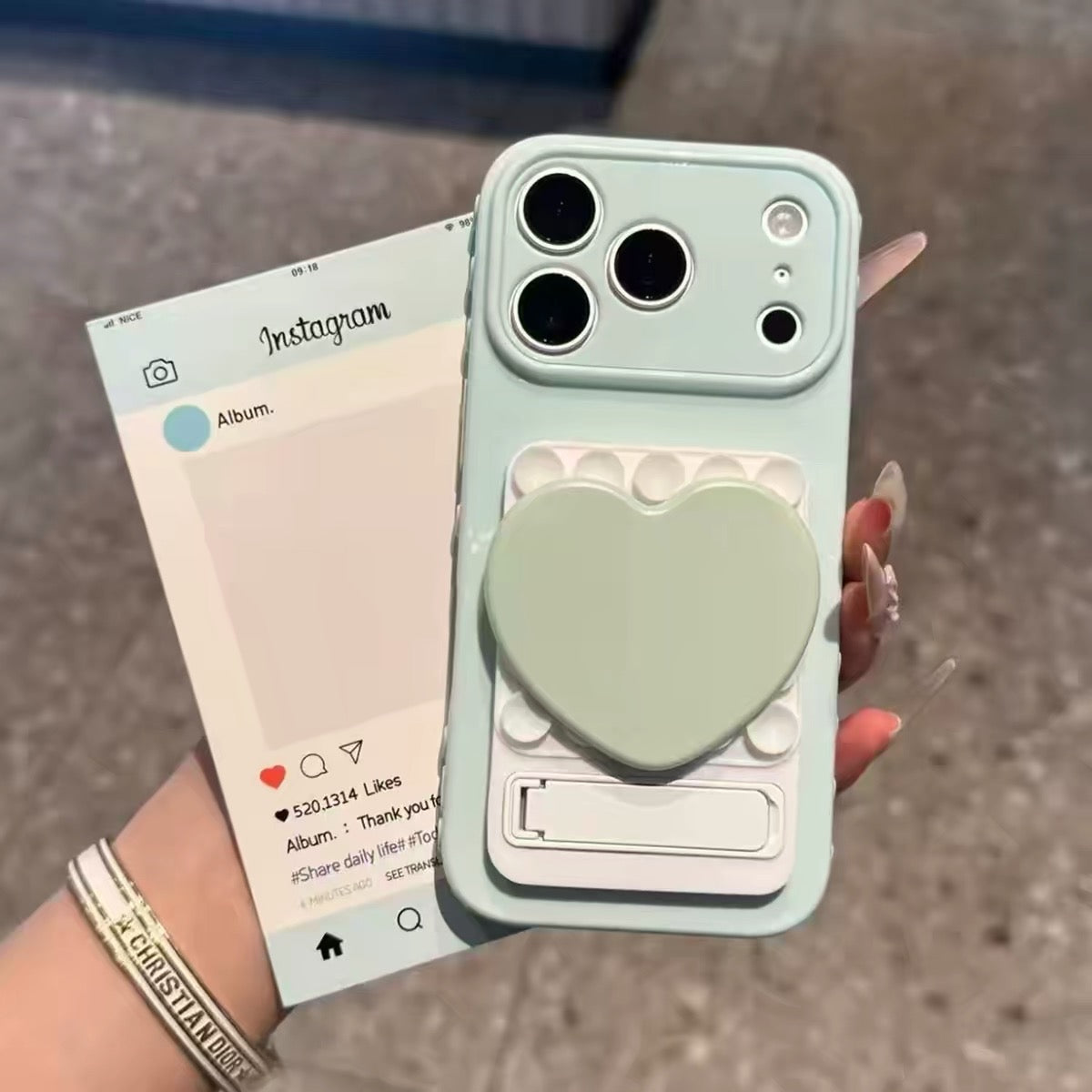 Heart-shaped mirror suction-cup phone case