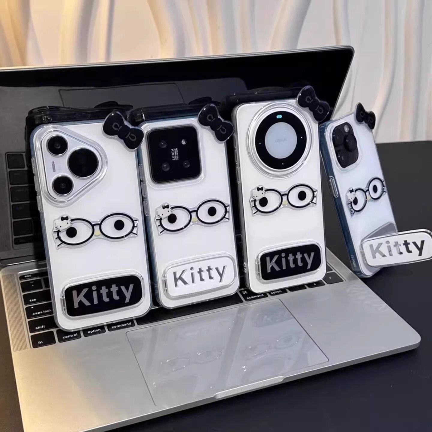 Hello Kitty Mirror Stand Phone Case