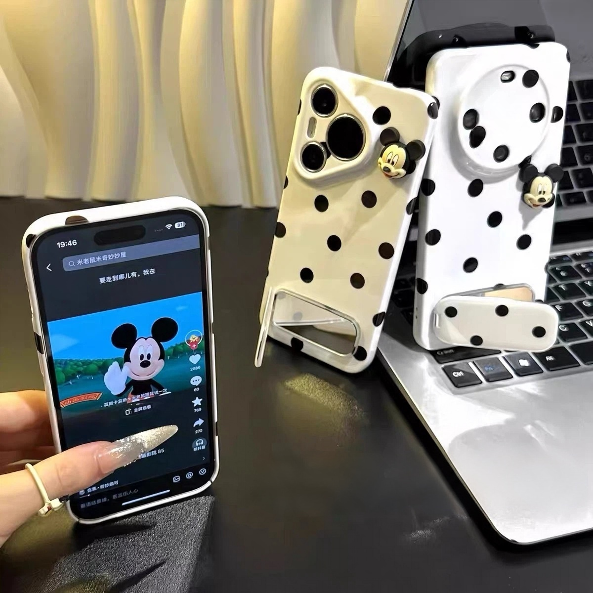 Polka-dot Mickey mirror-stand phone case