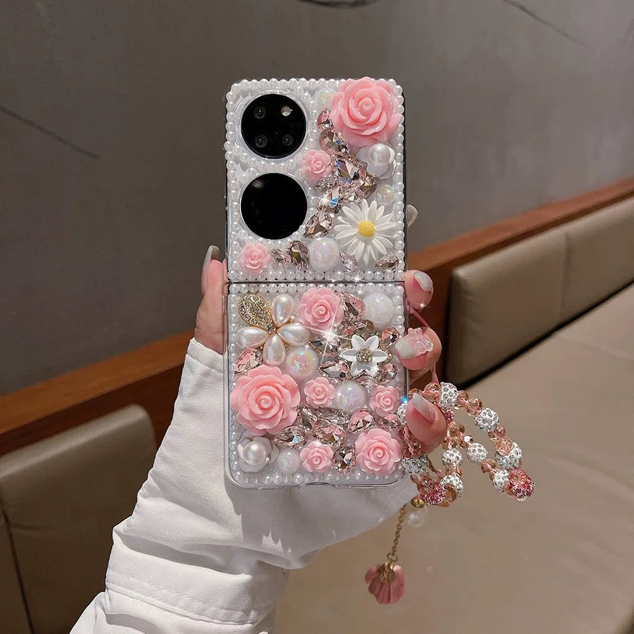 Suitable for Android phone cases featuring beaded flower wrist straps.