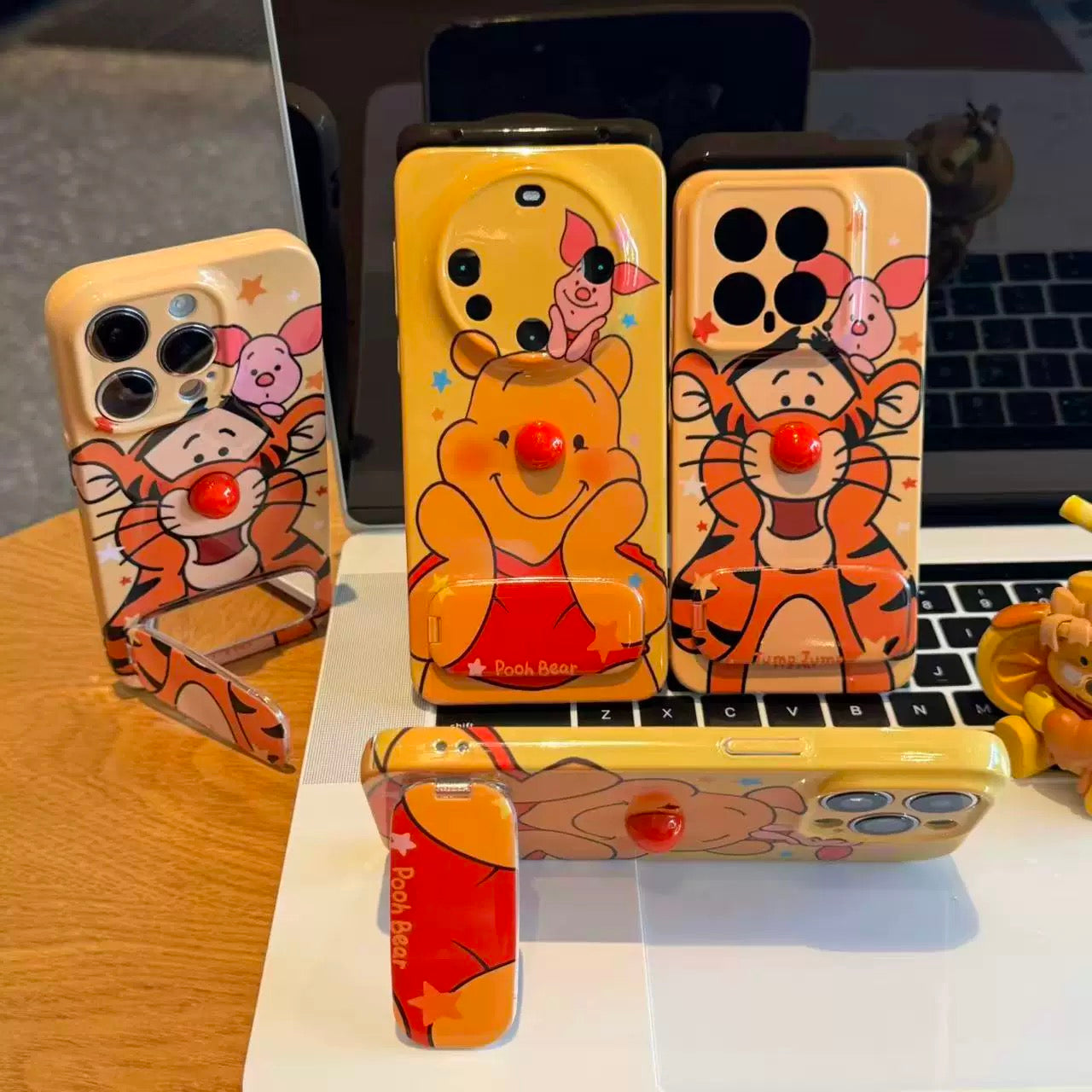 Winnie the Pooh and Tigger Mirror Stand Phone Case