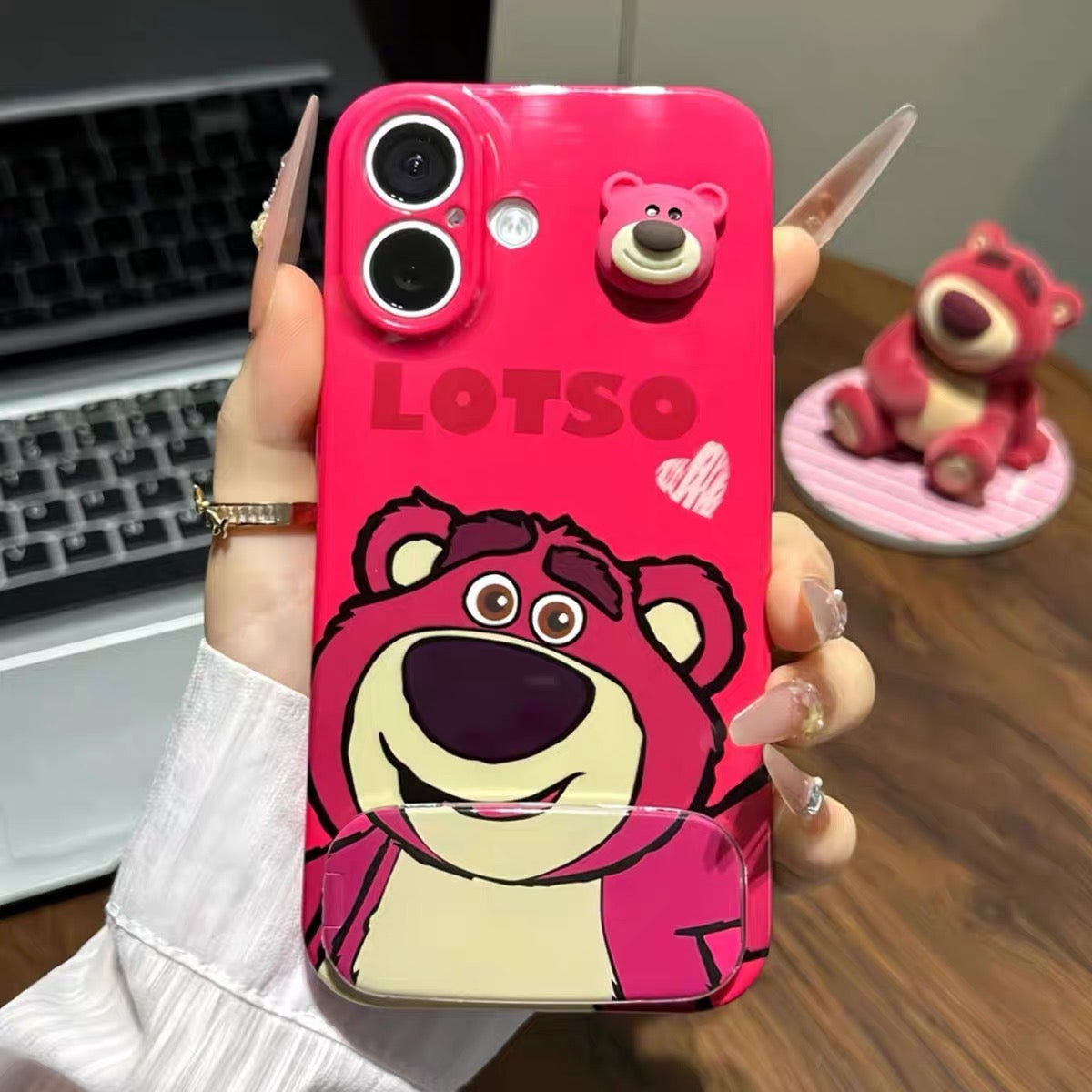 Suitable for Samsung: Strawberry Bear & Winnie the Pooh Mirror Stand Phone Case