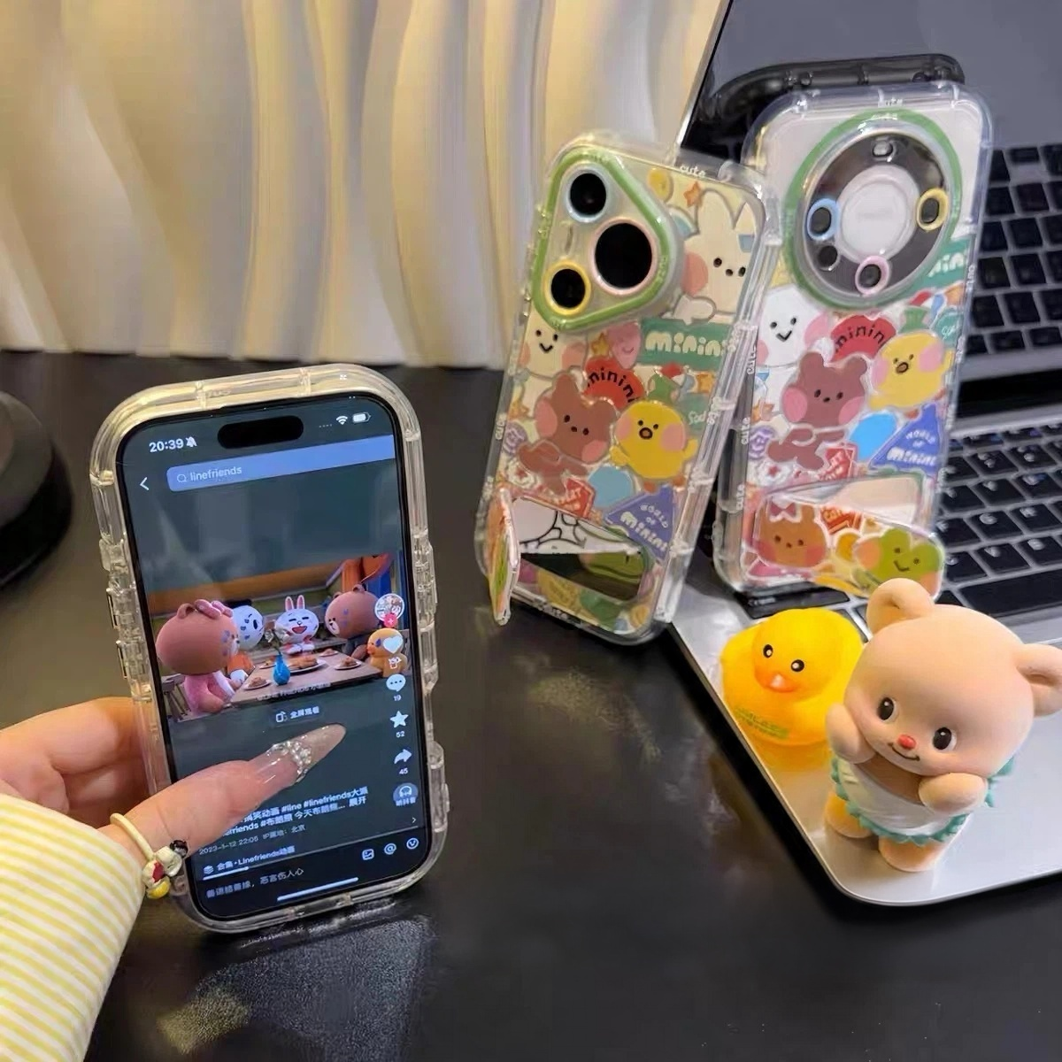 Cartoon frog stand phone case