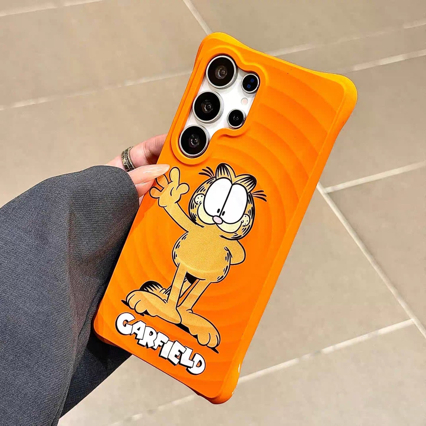 Suitable for Samsung Galaxy S24+ / S24 Plus (Tiger & Garfield) Phone Case with Kickstand and Wrist Strap