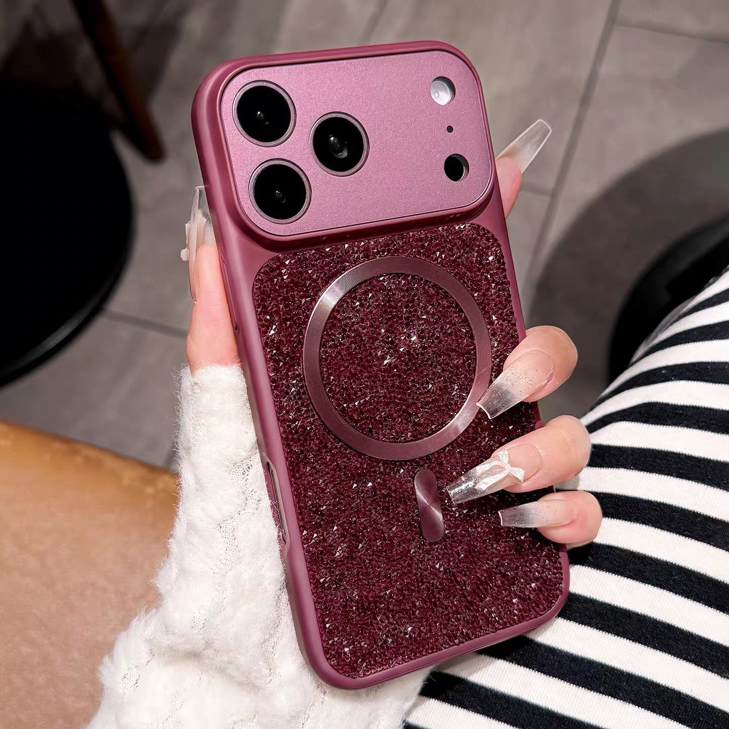New Luxury Iridescent Rhinestone Magnetic Phone Case