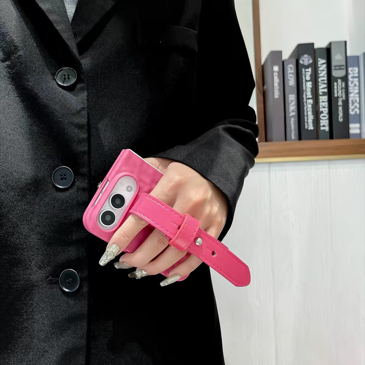 Minimalist yet distinctive rose-pink wrist-strap case for the iPhone Duo foldable phone (Japanese & Korean style)