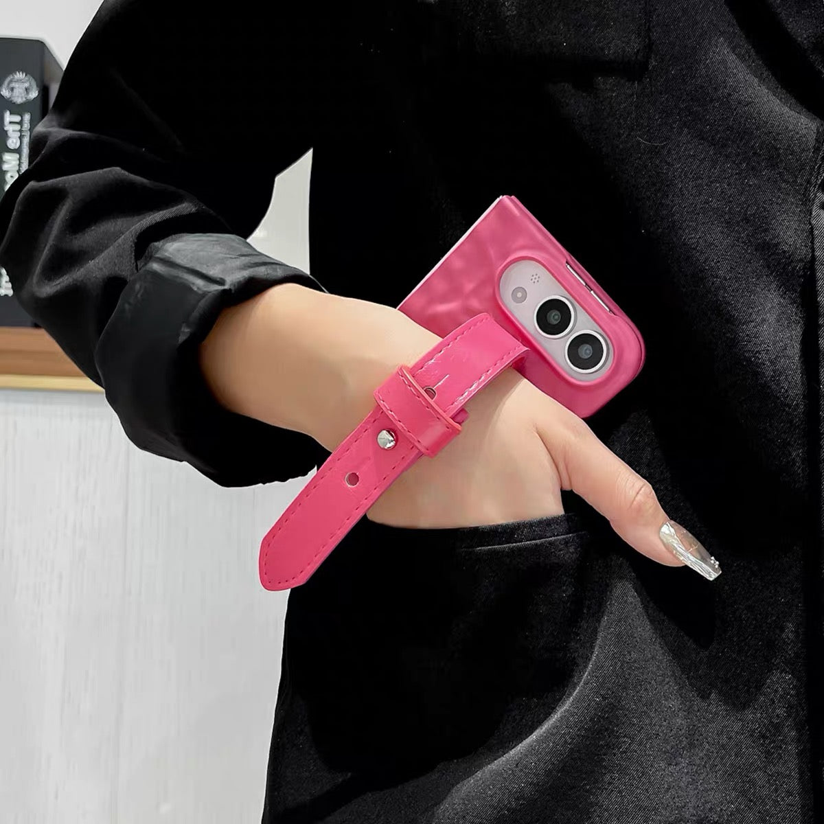 Minimalist yet distinctive rose-pink wrist-strap case for the iPhone Duo foldable phone (Japanese & Korean style)