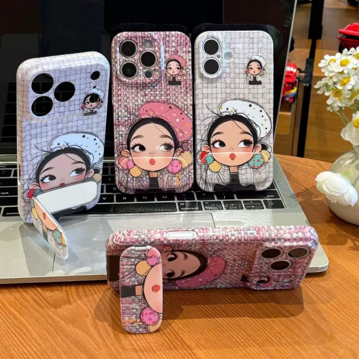 Beret-wearing girl mirror-stand phone case