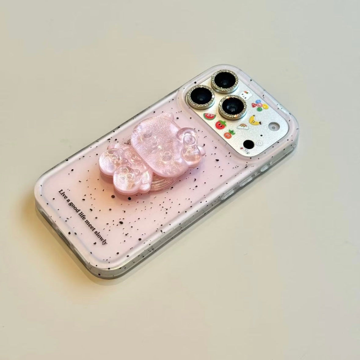 Minimalist, sophisticated magnetic phone case featuring an English-style cat design and ink-splatter art.