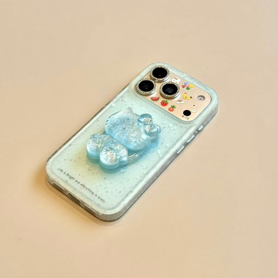 Minimalist, sophisticated magnetic phone case featuring an English-style cat design and ink-splatter art.