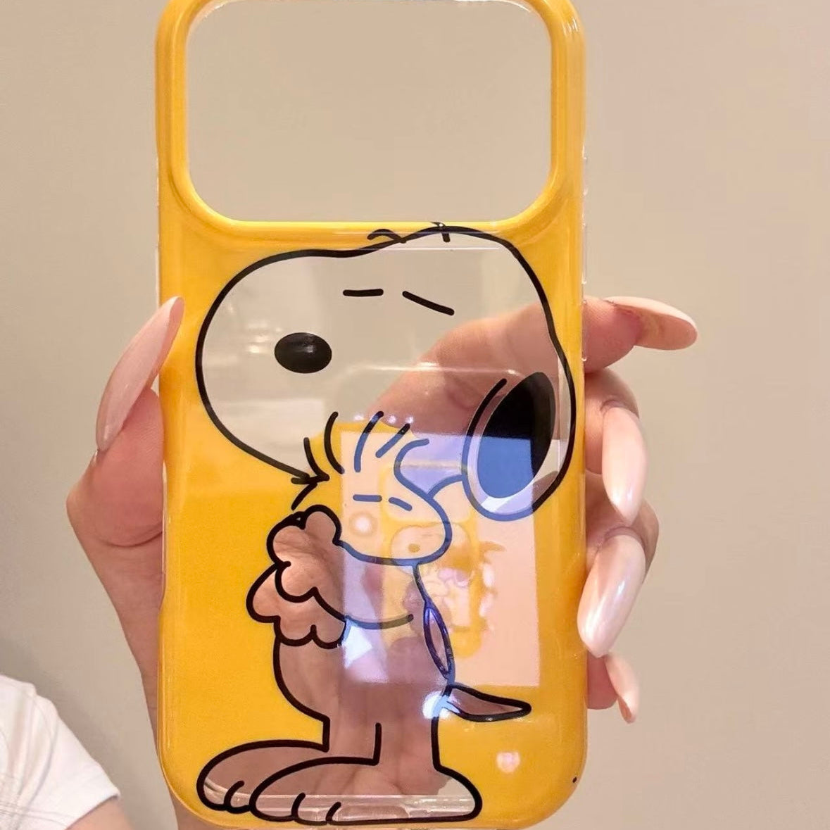 Cut-out floral Snoopy hugging Woodstock phone case