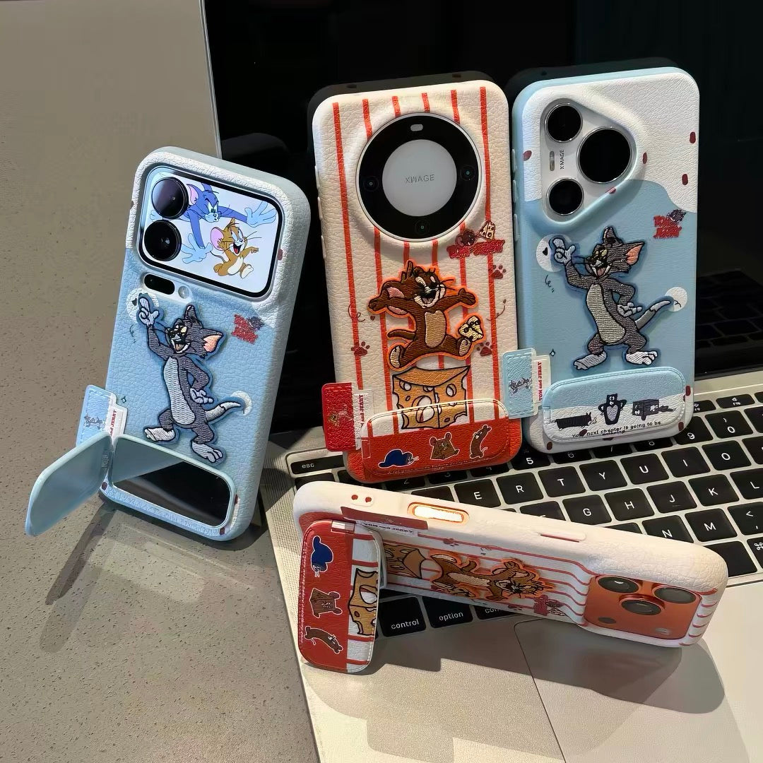 Embroidered Cat and Mouse Phone Case with Mirror Stand