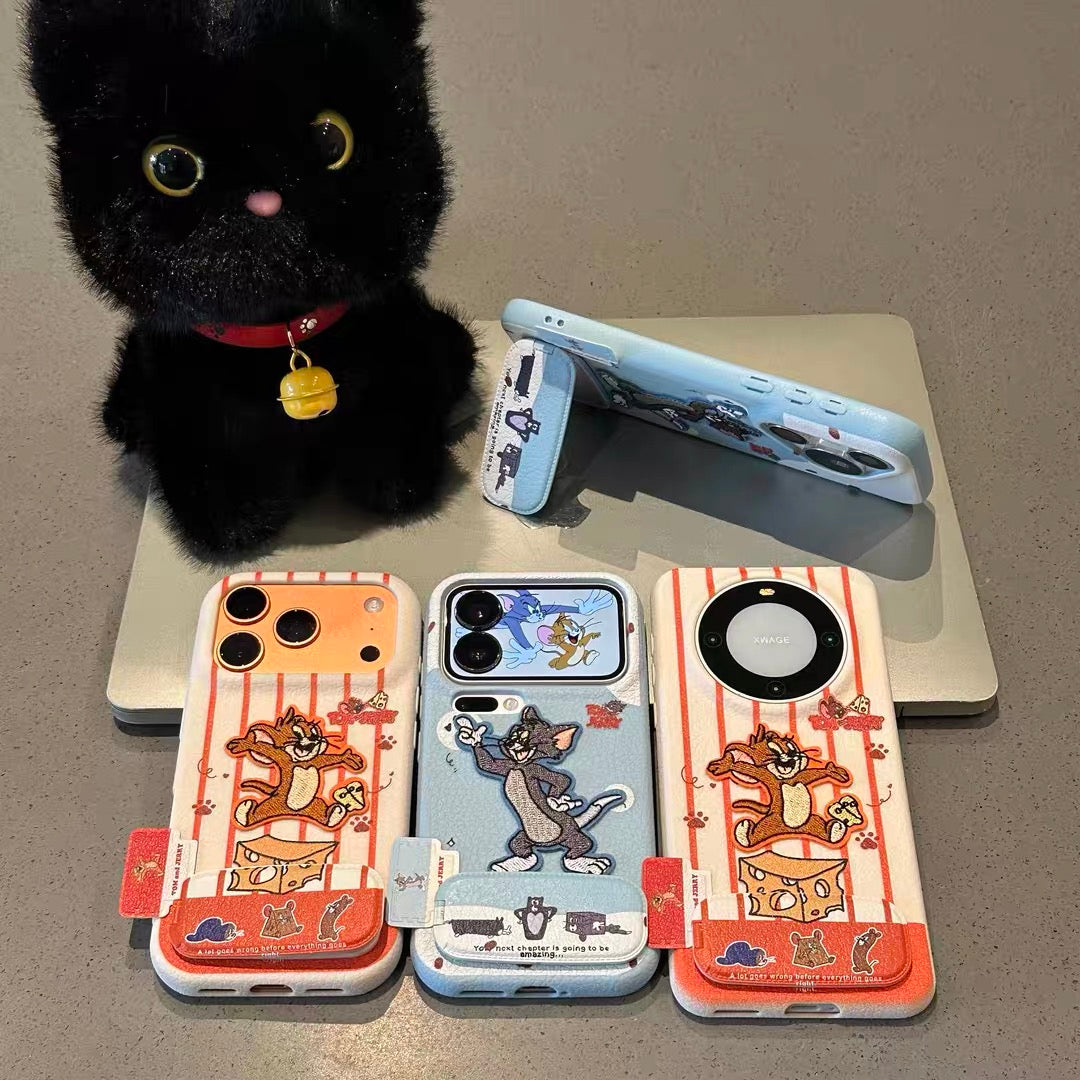 Embroidered Cat and Mouse Phone Case with Mirror Stand